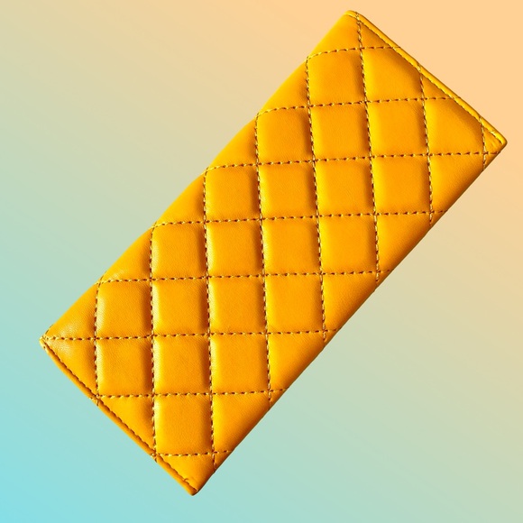 Badgley Mischka Yellow Long Snap Closure Quilted Wallet Card Holder NWT - Picture 5 of 11